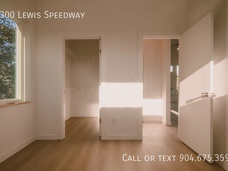 3300 Lewis Speedway St — Photo 16