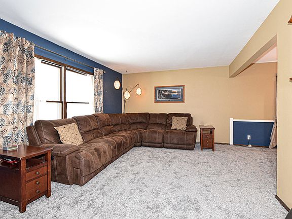 3rd image of 1034 S Grandview Blvd