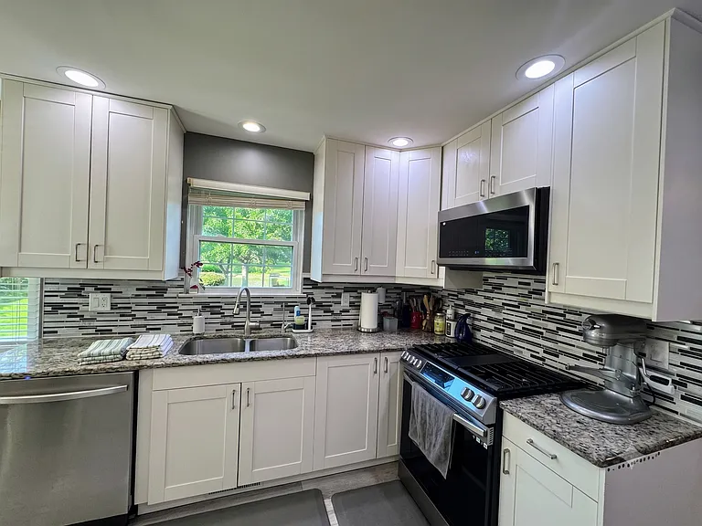 115 E Fabish Dr — Photo 8