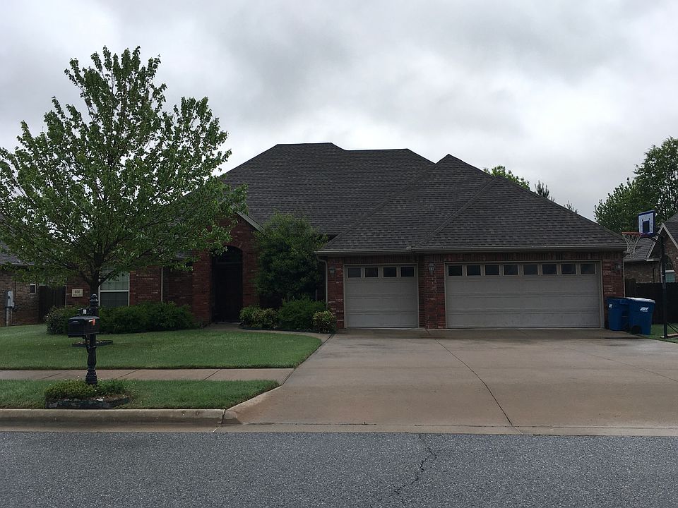 1st image of 404 Lyndal Ln