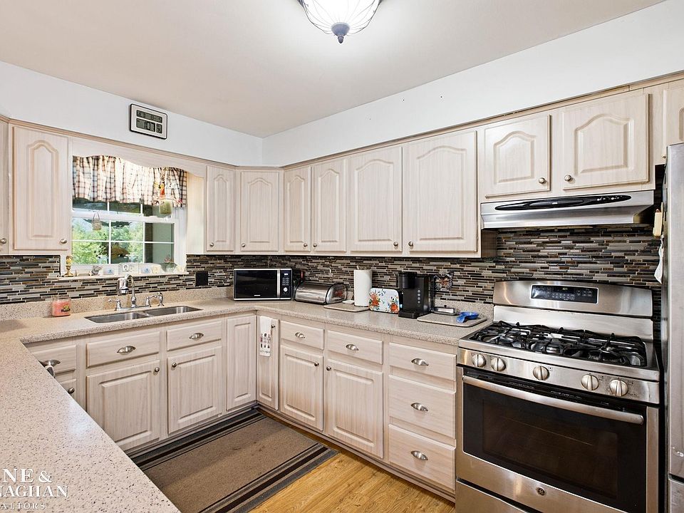 3655 Ravenswood Rd, photo 5