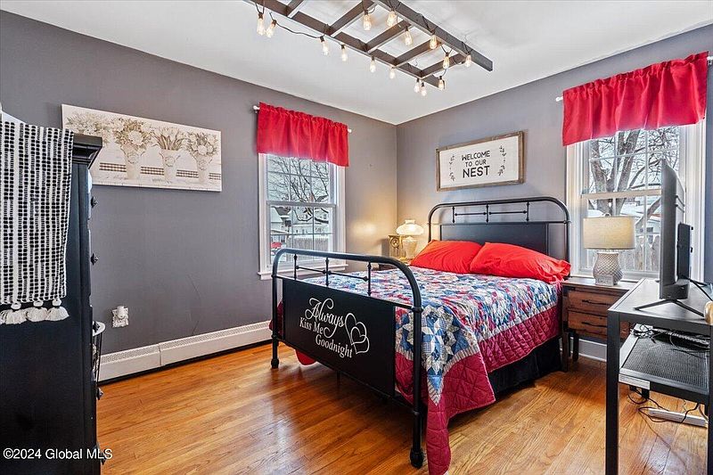 5th image of 52 Jackson Avenue