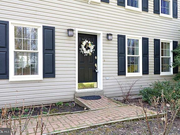 3rd image of 508 E Irvin Ave