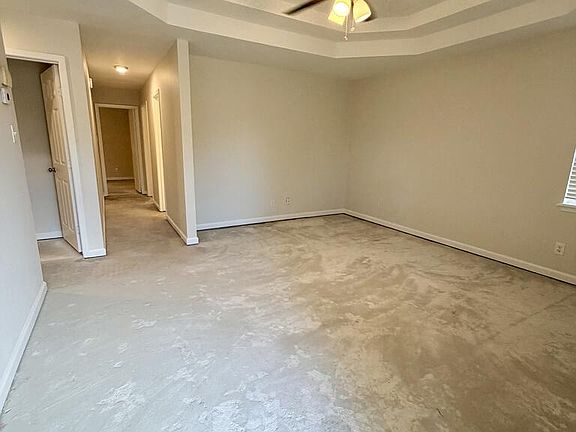 3rd image of 106 E 10th St