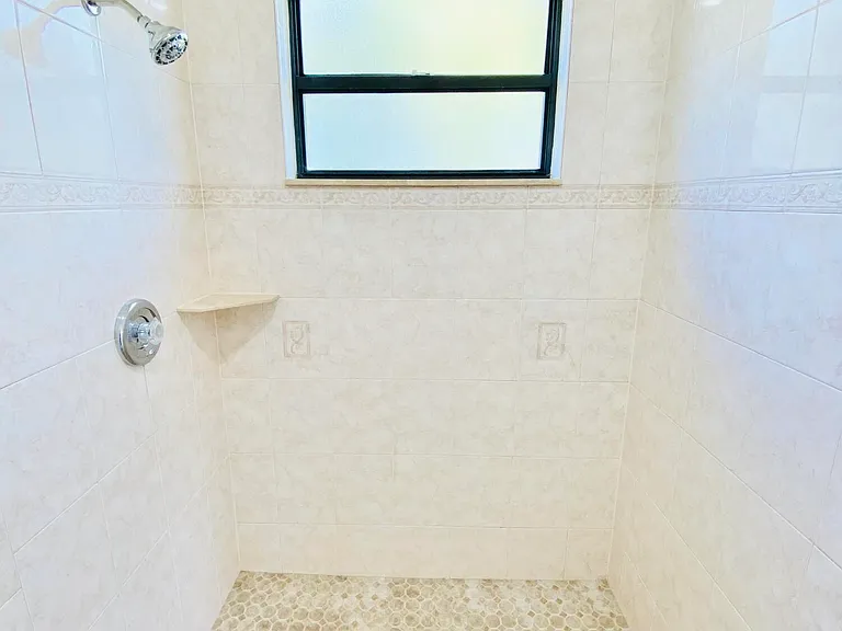 212 Trace Ct — Photo 15