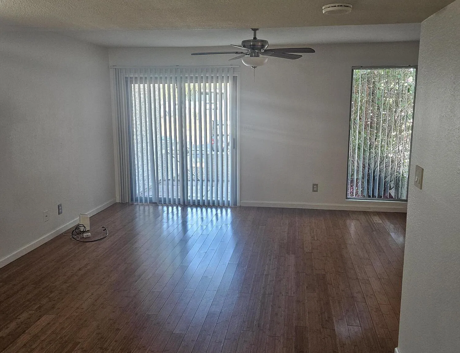 2 bed, 2.5 bath, 1145 sqft, $1,749 — Photo 2