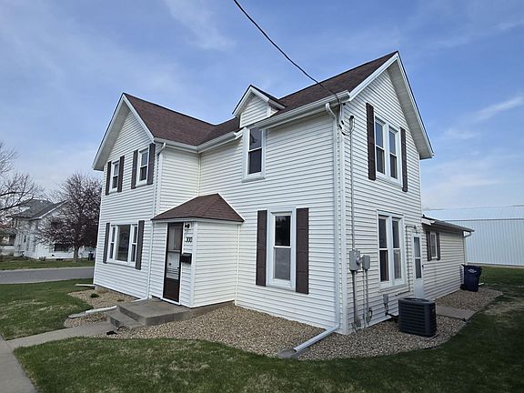 2nd image of 300 Commercial St