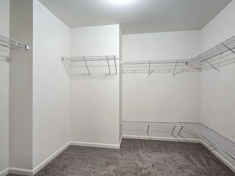 489 Green Arbor Ln — Photo 10