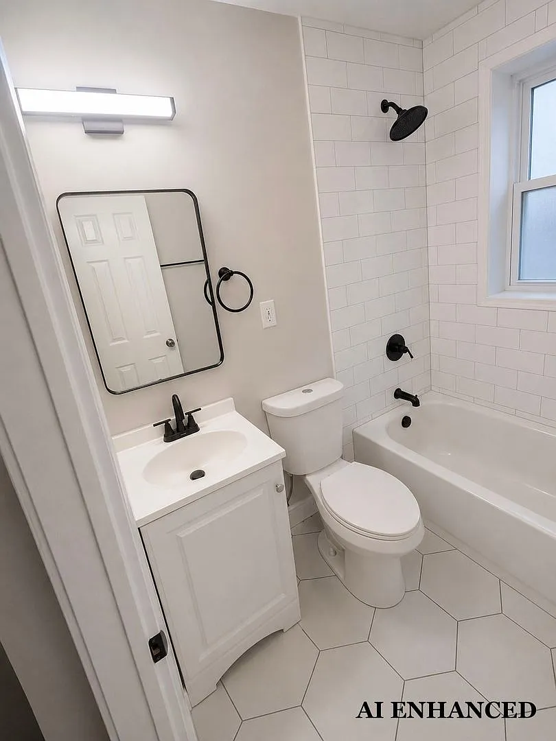 2BR/1BA Macon Rental with Washer & Dryer Included — Photo 4