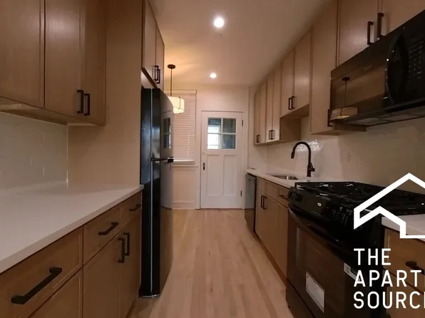 4539 W Barry Ave Unit 2, Chicago, IL 60641
