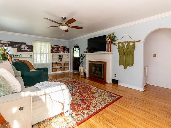 4th image of 308 N Rutland Ave