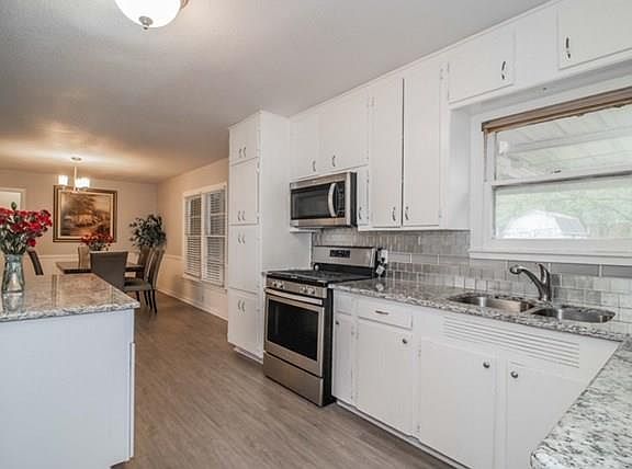 5th image of 3413 Norton Dr