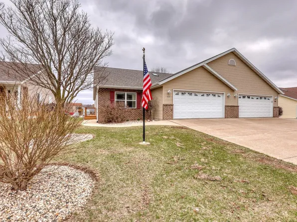 864 Chief Kewaskum PLACE, Kewaskum, WI 53040