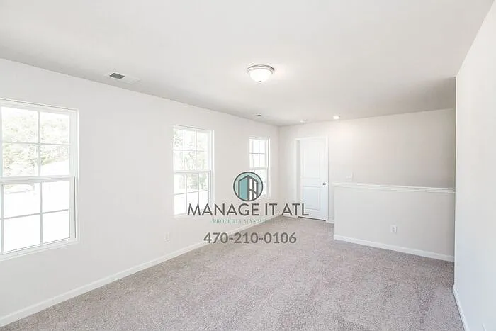 750 Shallowford Rd — Photo 23