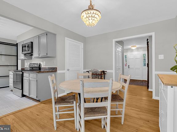 4th image of 5238 Graystone Rd