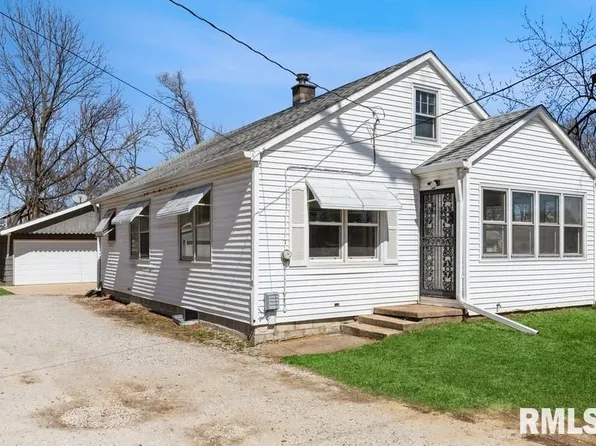 409 12th Ave, Silvis, IL 61282