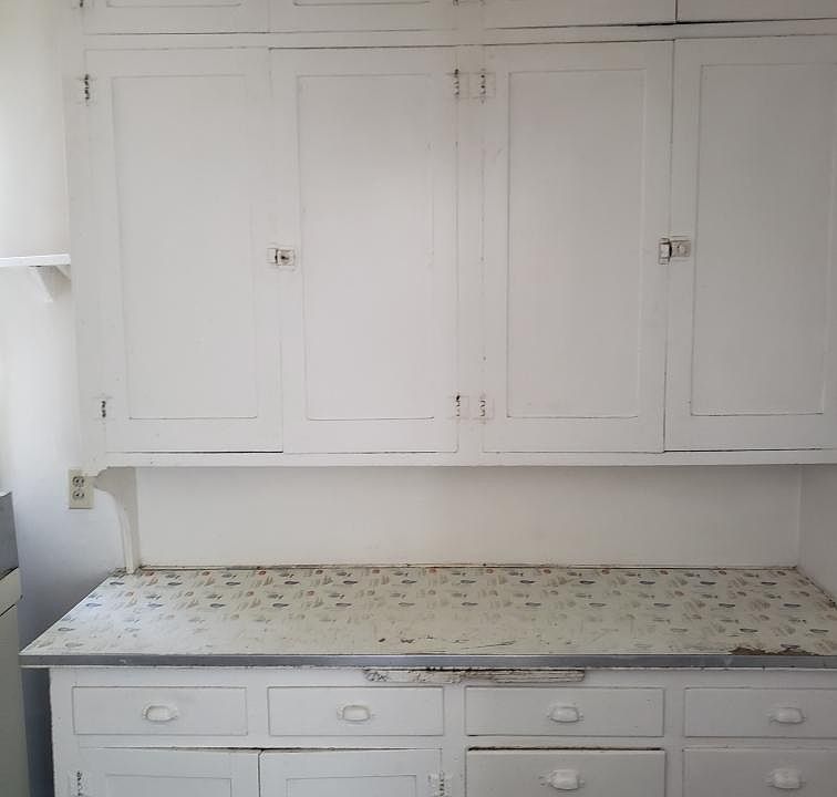 2nd image of 219 H St #1