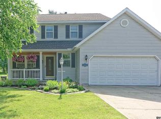 5 Gordon Ct, Rensselaer, NY 12144