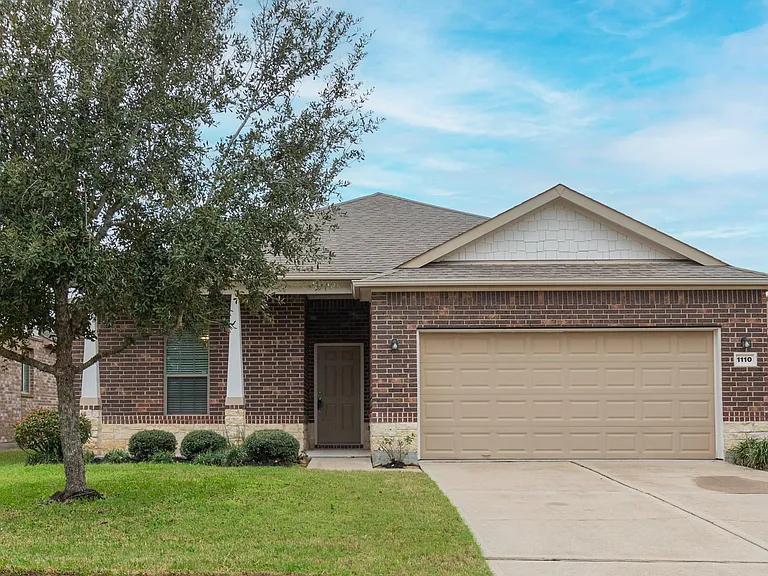 1110 Larkfield Dr — Photo 2