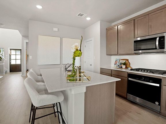 5th image of 8112 Turning Leaf Cir