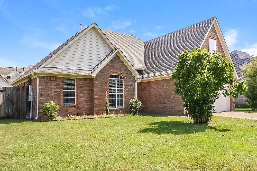 4 bed, 2.0 bath, 1699 sqft, $1,800 — Photo 4