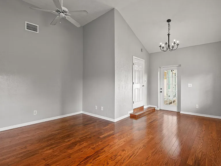 2607 Elizabeth Ave — Photo 16