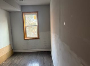 1011 Brandywine St #1F, Philadelphia, PA 19123