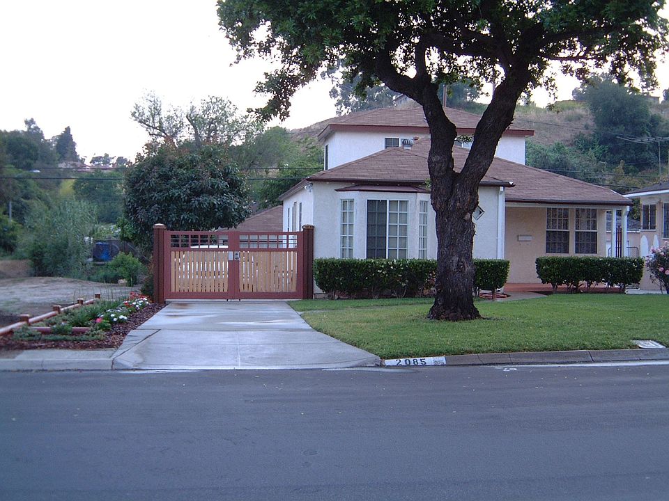1st image of 2085 McPherson Ave