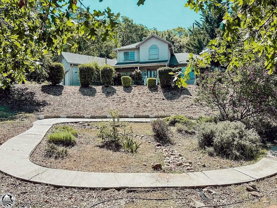 1st image of 17551 Scenic Heights Dr