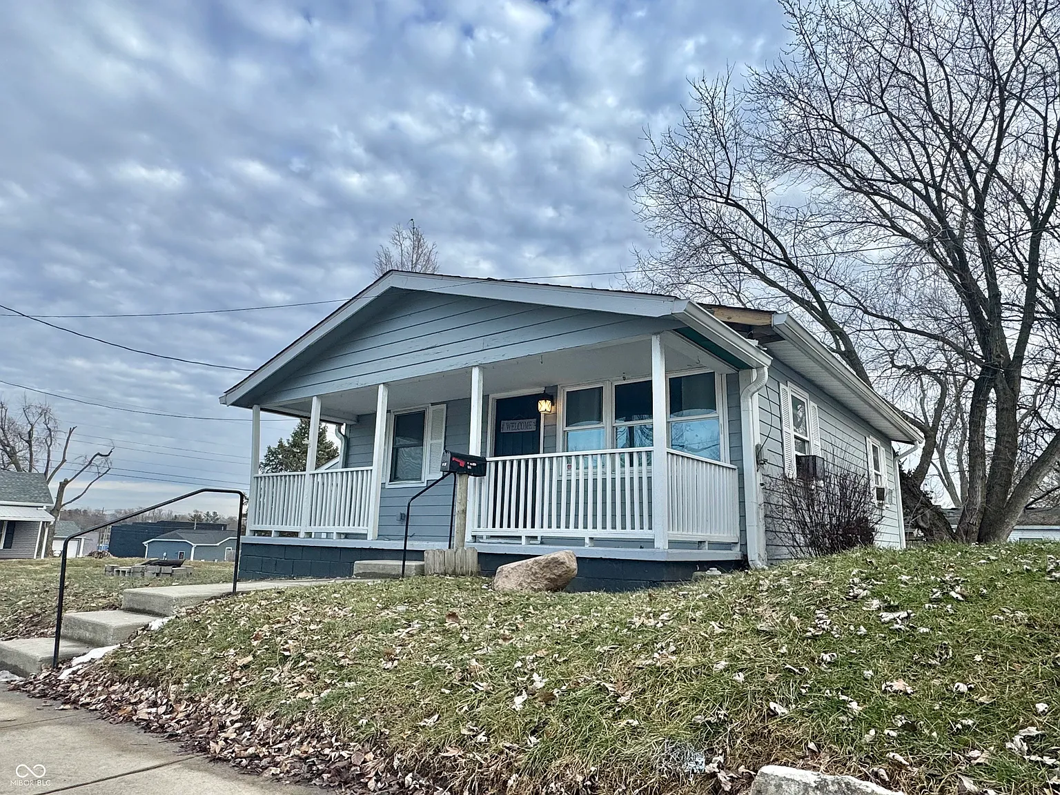 614 Howard St photo 1