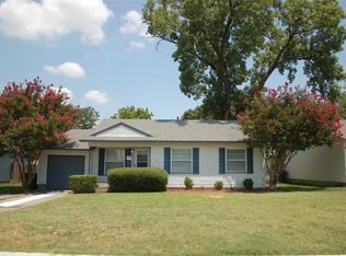 521 W Miller Rd, Garland, TX 75041