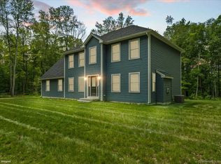 379 Tripp Hollow Rd, Brooklyn, CT 06234