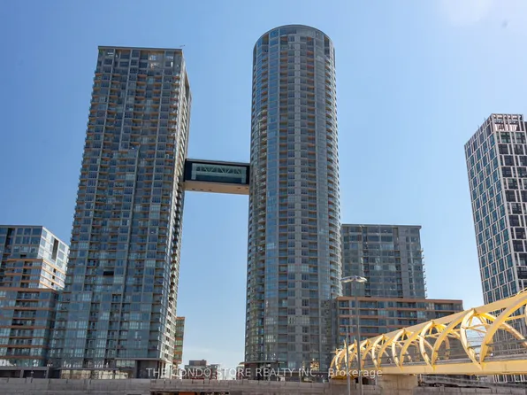 21 Iceboat Ter, Toronto, ON