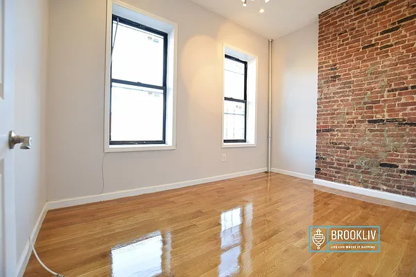 Rented by null | media 14