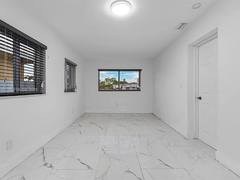 4530 SW 25th St — Photo 11