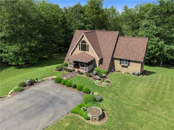 135A W Mowry Rd, Monaca, PA 15061