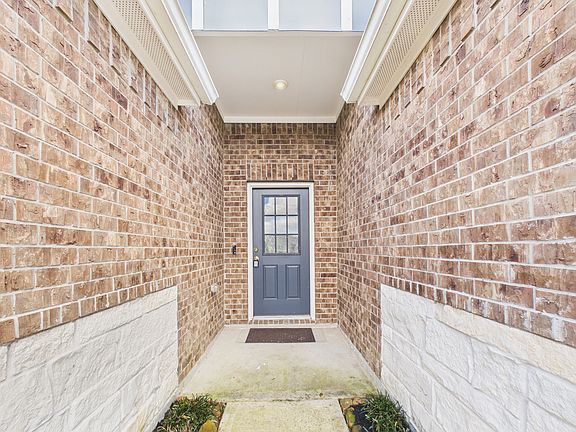 5th image of 2002 Brisa Ln