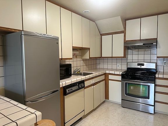 2nd image of 7145 Geary Blvd APT 2