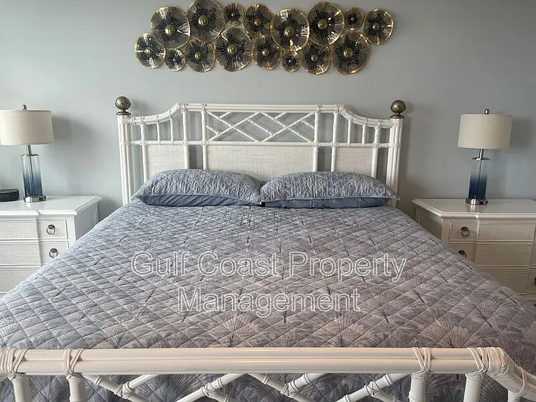 260 Hidden Bay Dr #401 — Photo 21