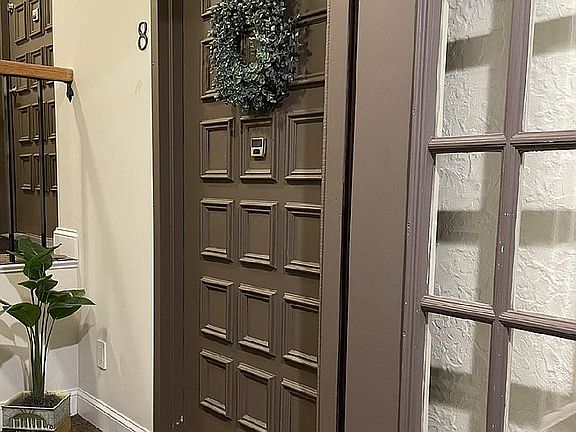 3rd image of 12 Foxwood Dr APT 8