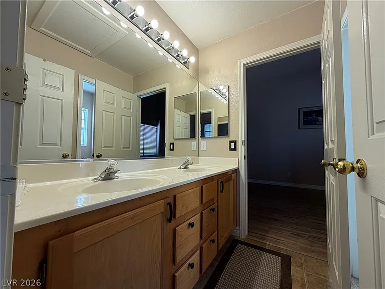 6405 Steamship Ct — Photo 12