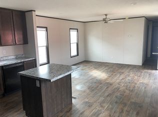 407 10th St, Ogden, KS 66517