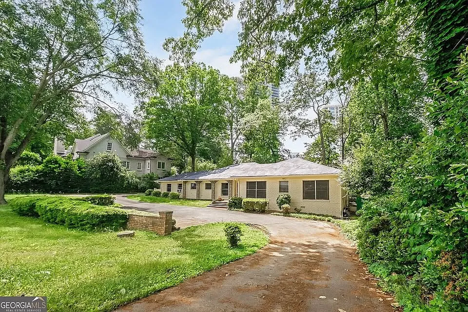 5 bed, 3.5 bath, 3125 sqft, $4,800 — Photo 4