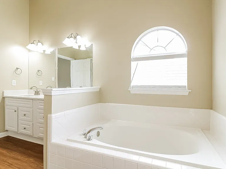 504 Heathwick Dr — Photo 11