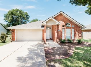 2005 E 19th St, Georgetown, TX 78626