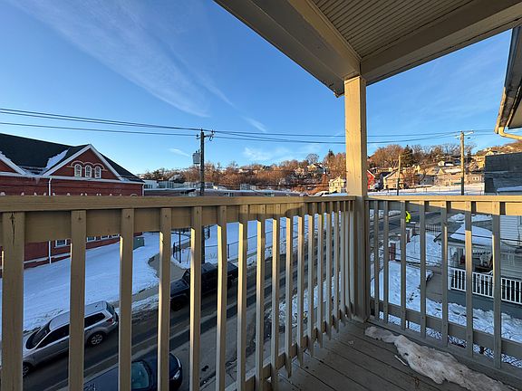 4th image of 360 Washington Ave #3F