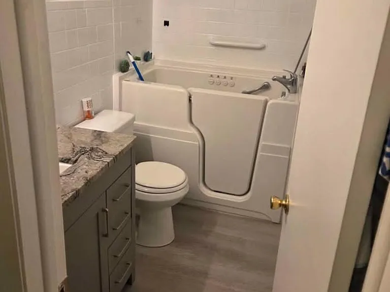 3703 Hertford Ct — Photo 5