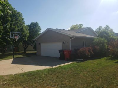 3003 Mary St, Yankton, SD, 57078