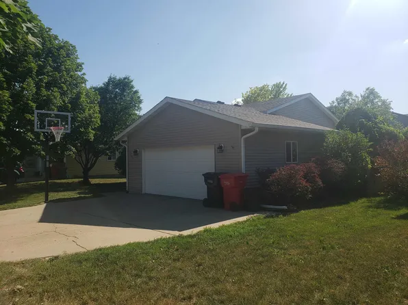 3003 Mary St, Yankton, SD 57078