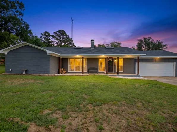 2300 Country Club Dr, Canton, TX 75103